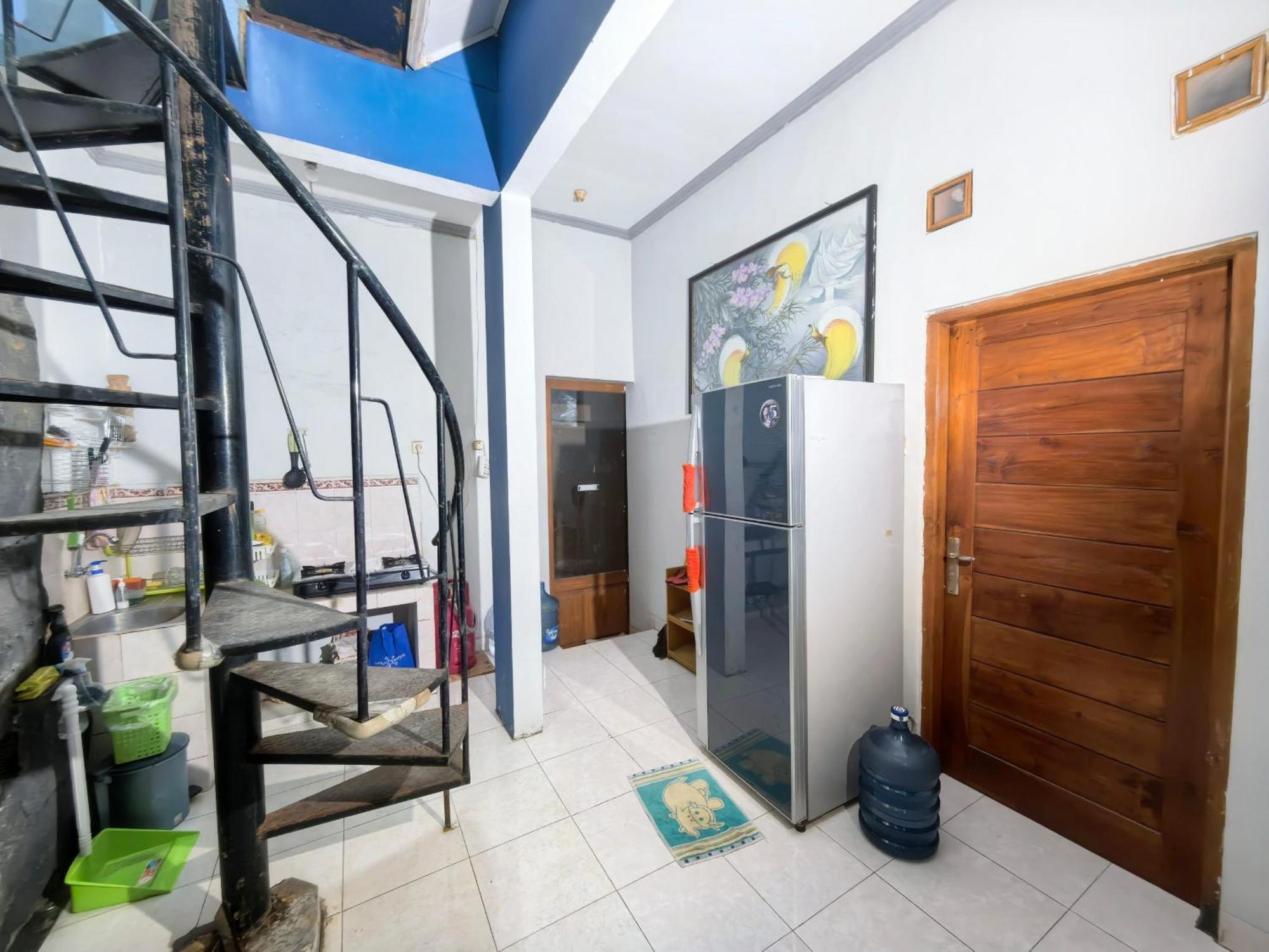 Mutiara Babarsari Homestay Jogja Yogyakarta Exterior photo
