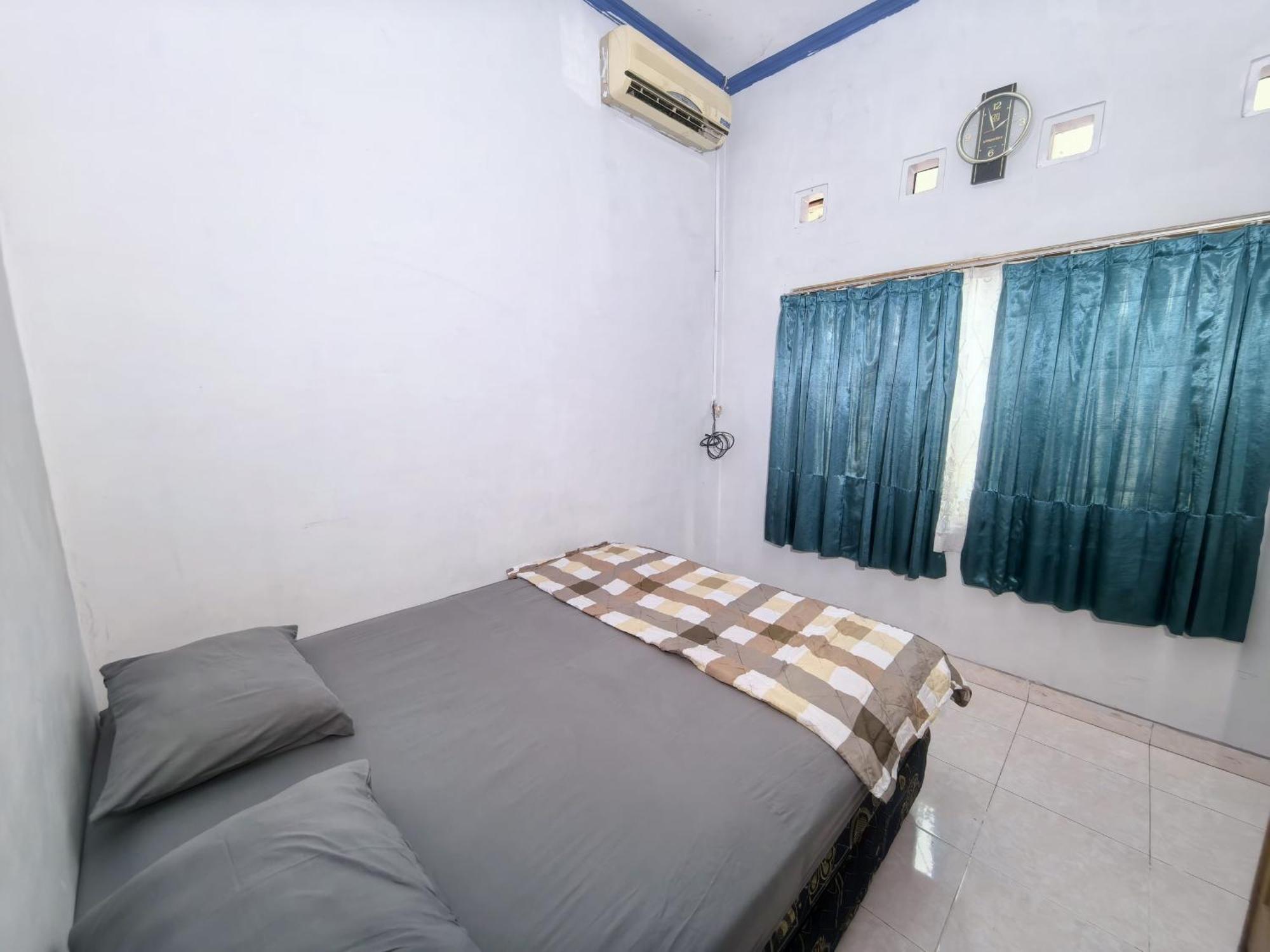 Mutiara Babarsari Homestay Jogja Yogyakarta Exterior photo